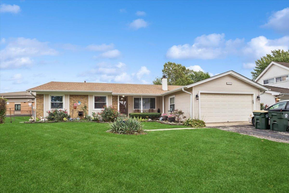 1237 Dover Ln., Elk Grove Village, IL 60007