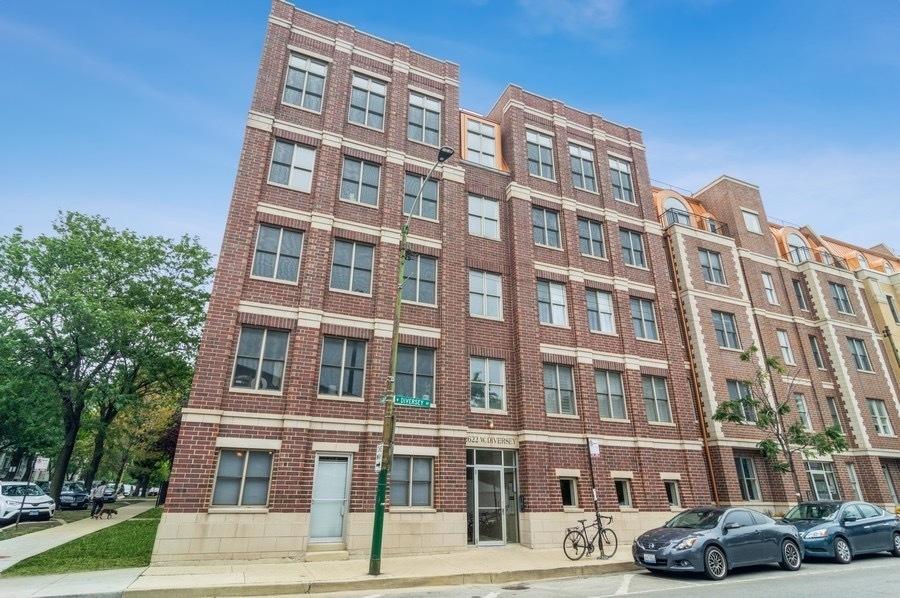 2602 W Diversey Ave. #302, Chicago, IL 60647