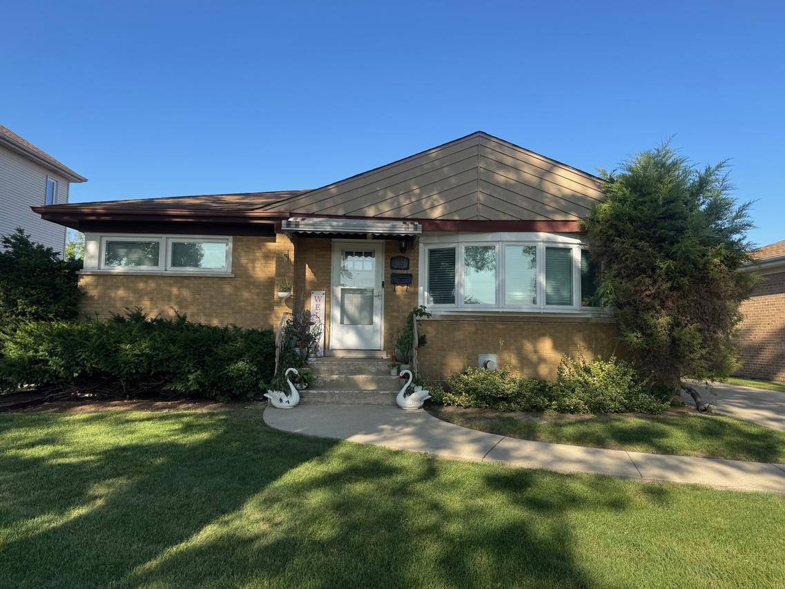 4608 Wesley Ter., Schiller Park, IL 60176