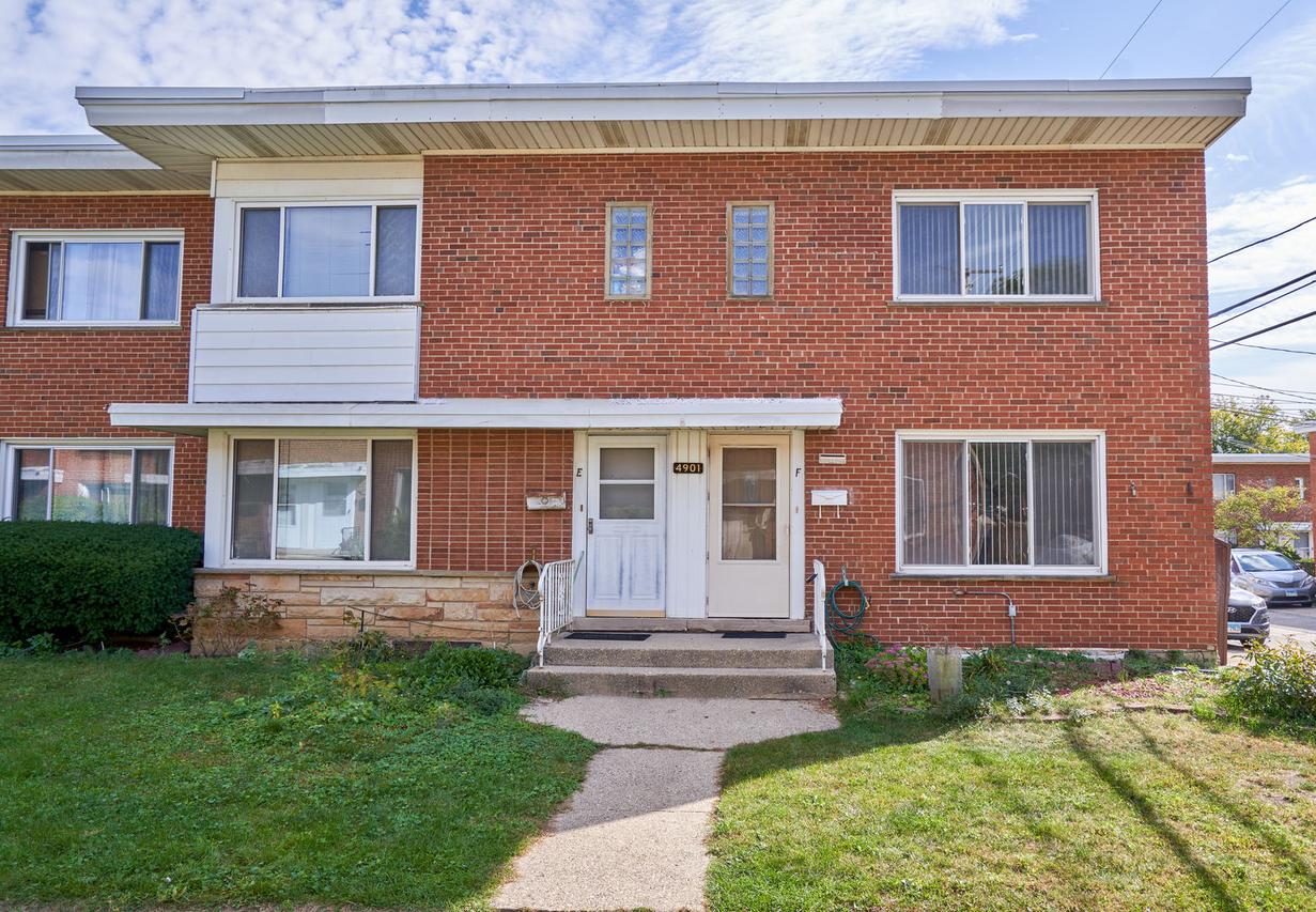4901 Carol Unit F St., Skokie, IL 60077