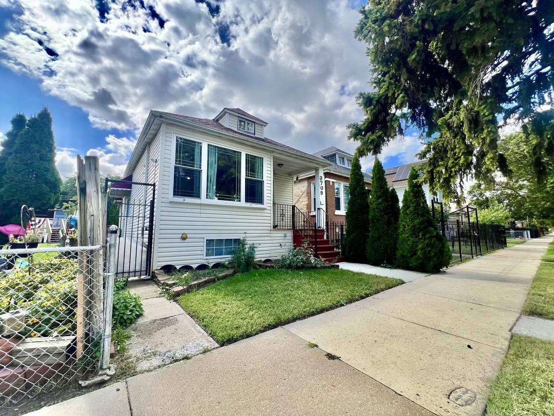 3709 W 59th Pl., Chicago, IL 60629