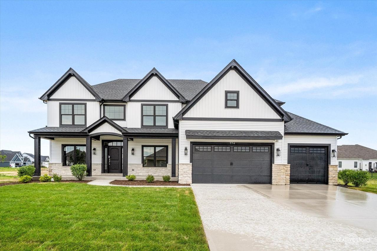 676 Cumberland Ln., Oswego, IL 60543