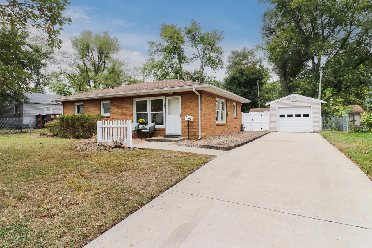 104 Magnolia Dr., Bloomington, IL 61704