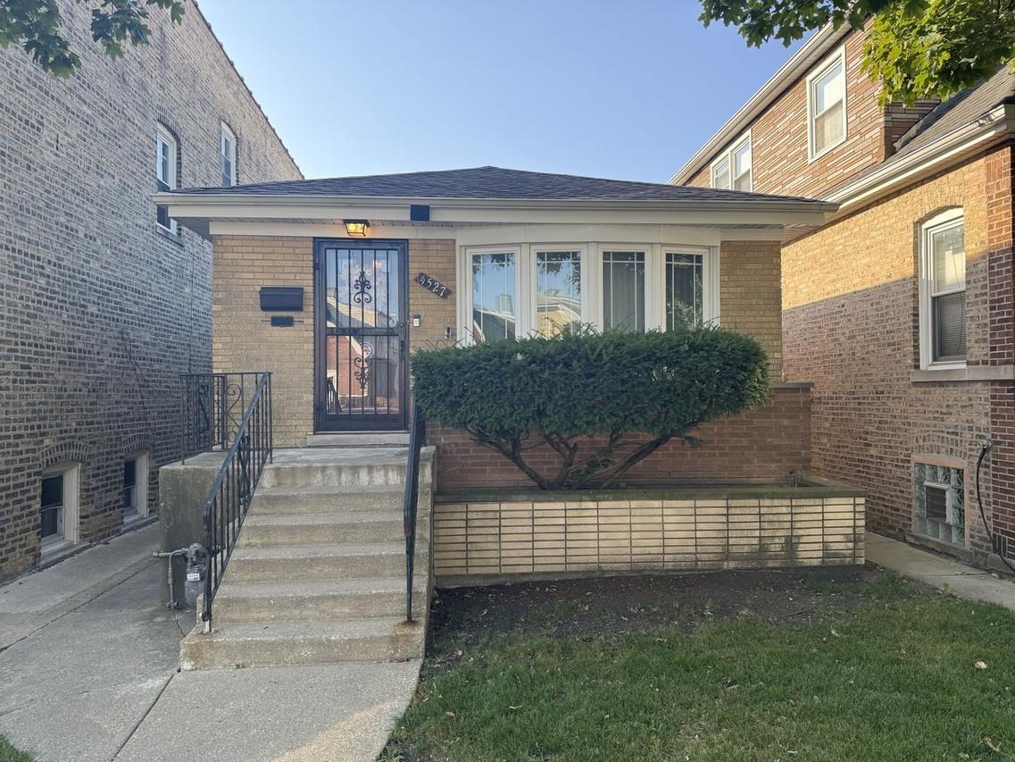 4527 W Deming Pl., Chicago, IL 60639
