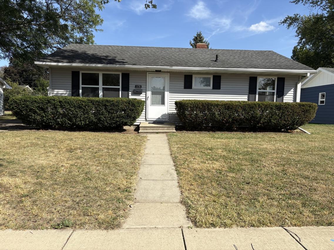 1176 Westview Dr., Rochelle, IL 61068