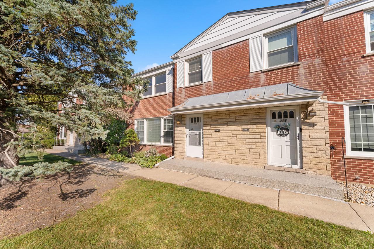 716 N Western Ave., Park Ridge, IL 60068