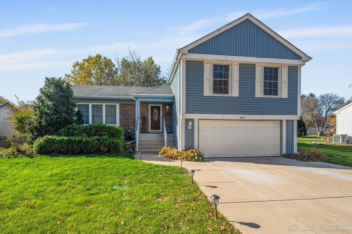 2167 Countryside Cir., Naperville, IL 60565