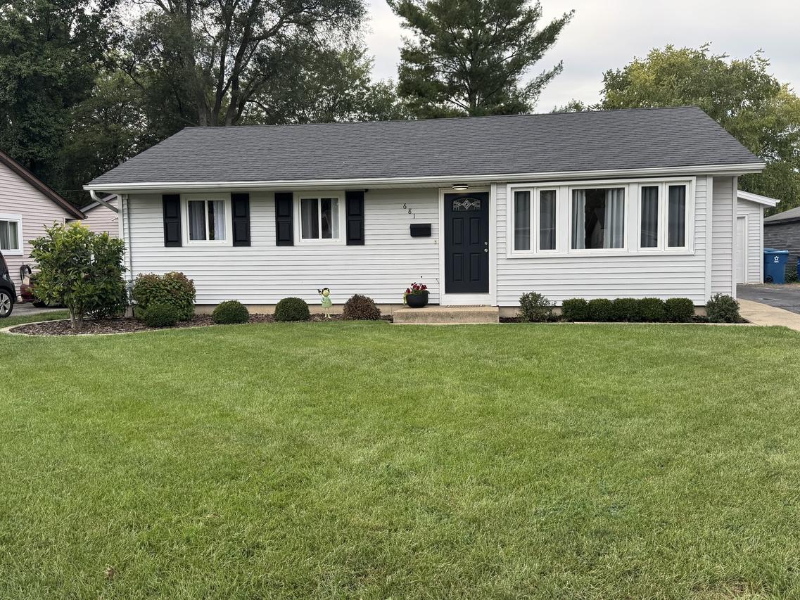 681 Stockton Heights Dr., Bourbonnais, IL 60914