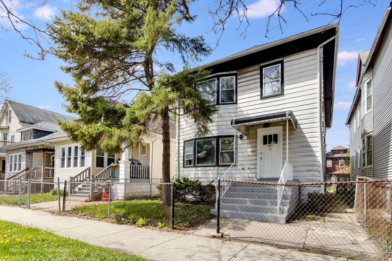 10722 S Prairie Ave., Chicago, IL 60628
