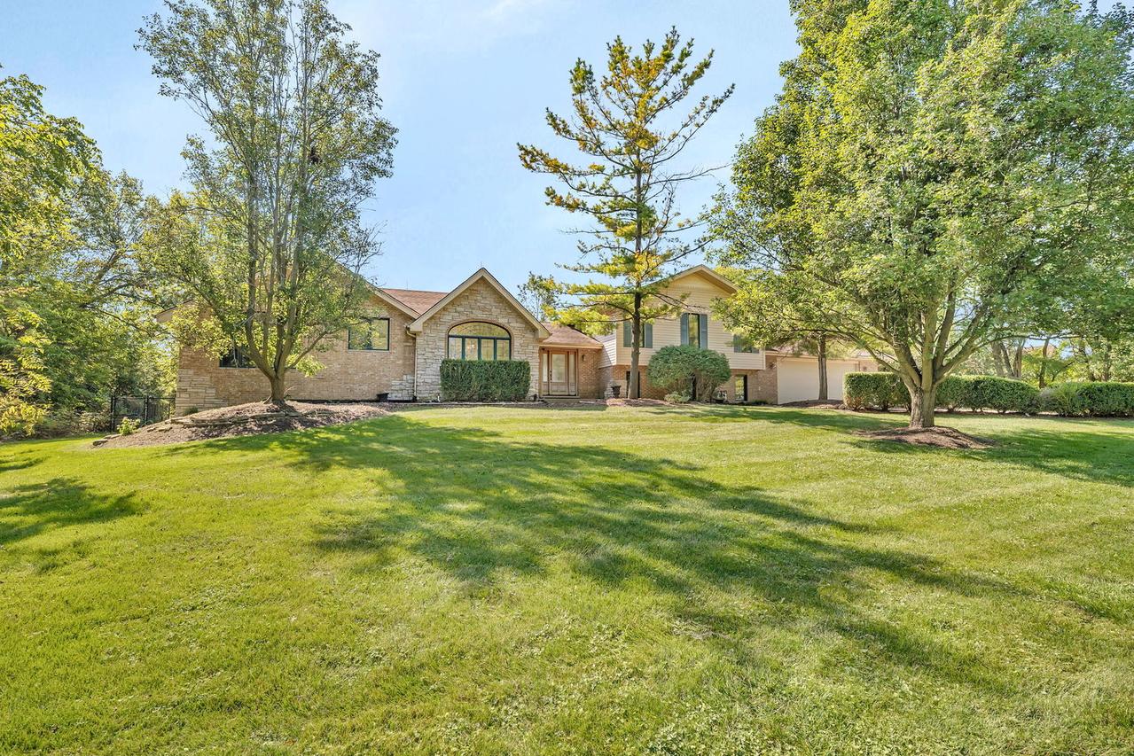 9417 W Steger Rd., Frankfort, IL 60423