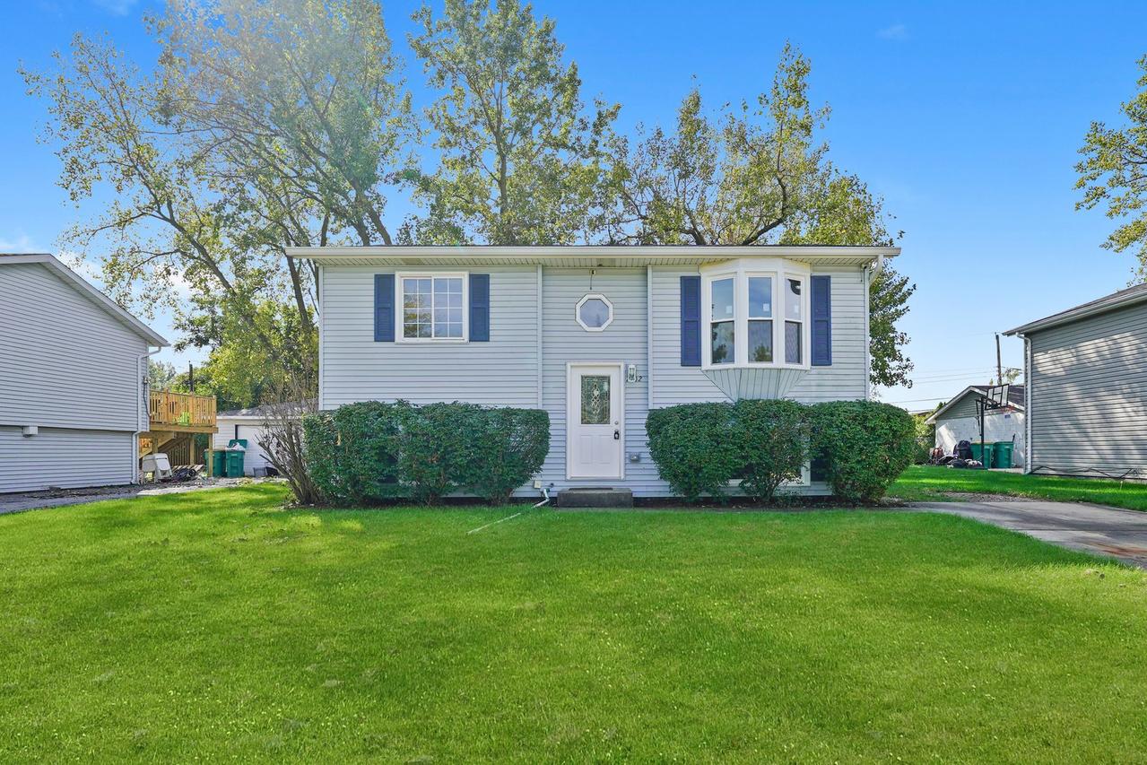 2102 Tamarack Dr., Joliet, IL 60432
