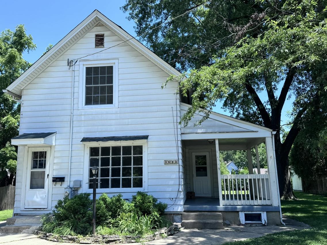 [Address Hidden by Seller], Elgin, IL 60120