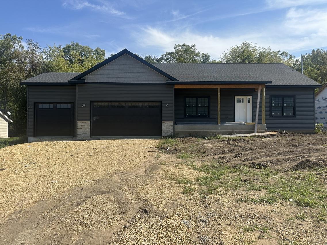 309 Creekside Dr., Byron, IL 61010