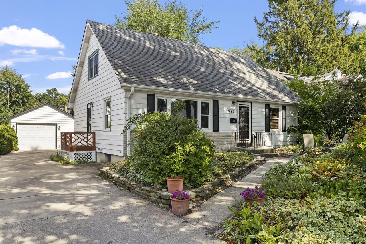 438 S Wright St., Naperville, IL 60540