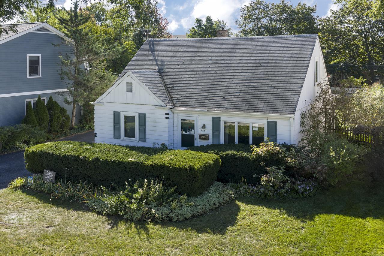 2221 Illinois Rd., Northbrook, IL 60062
