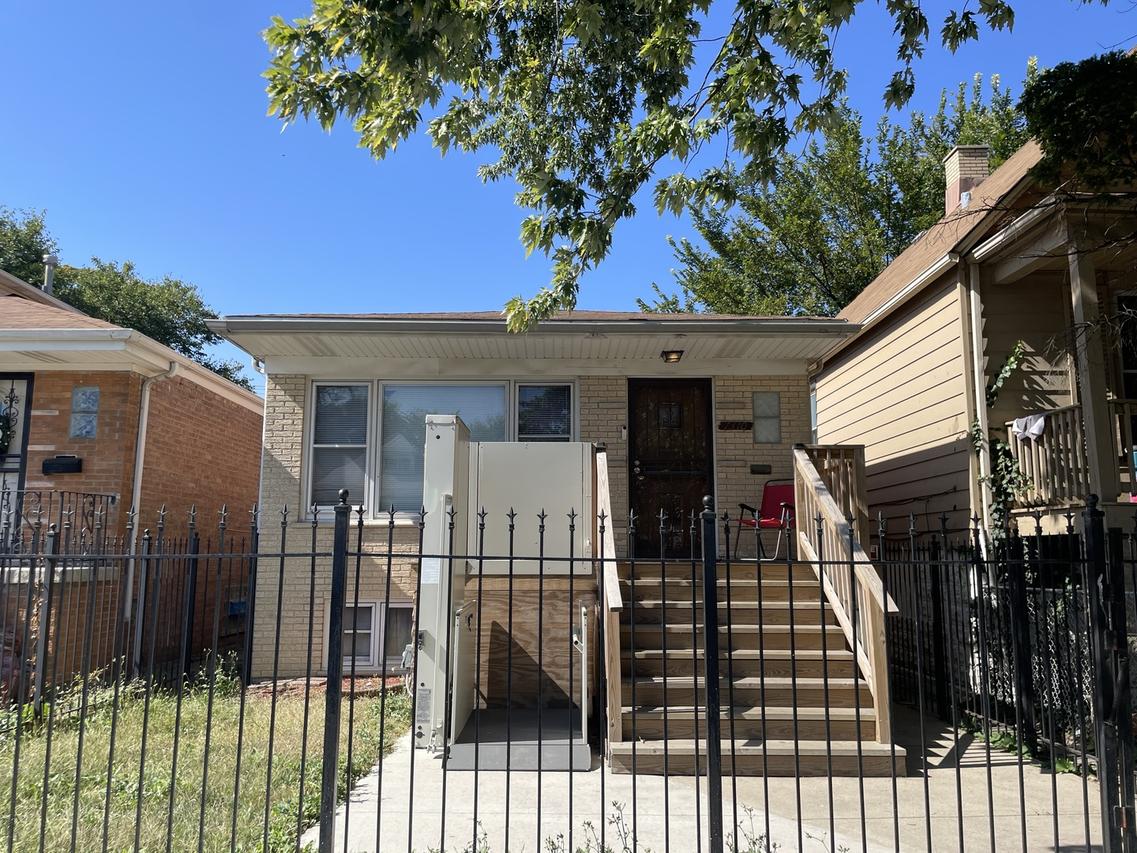 7310 S Claremont Ave., Chicago, IL 60636