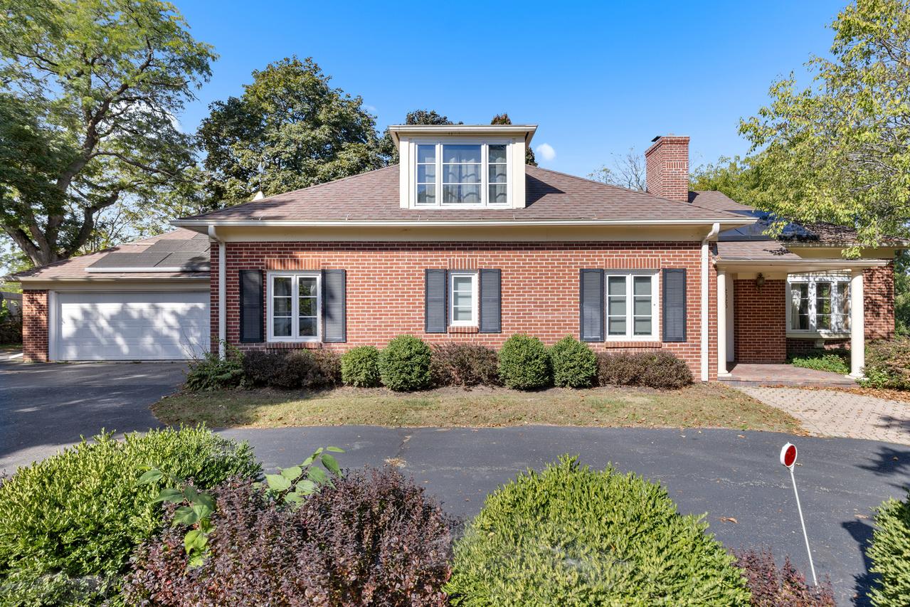 2020 Glenview Rd., Rockford, IL 61107