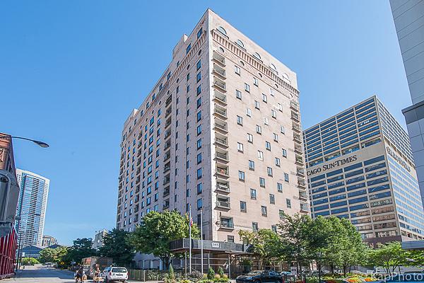 345 N Canal St. #404, Chicago, IL 60606