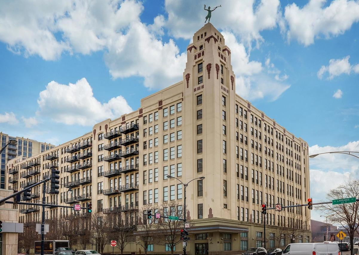 758 N Larrabee St. #718, Chicago, IL 60654