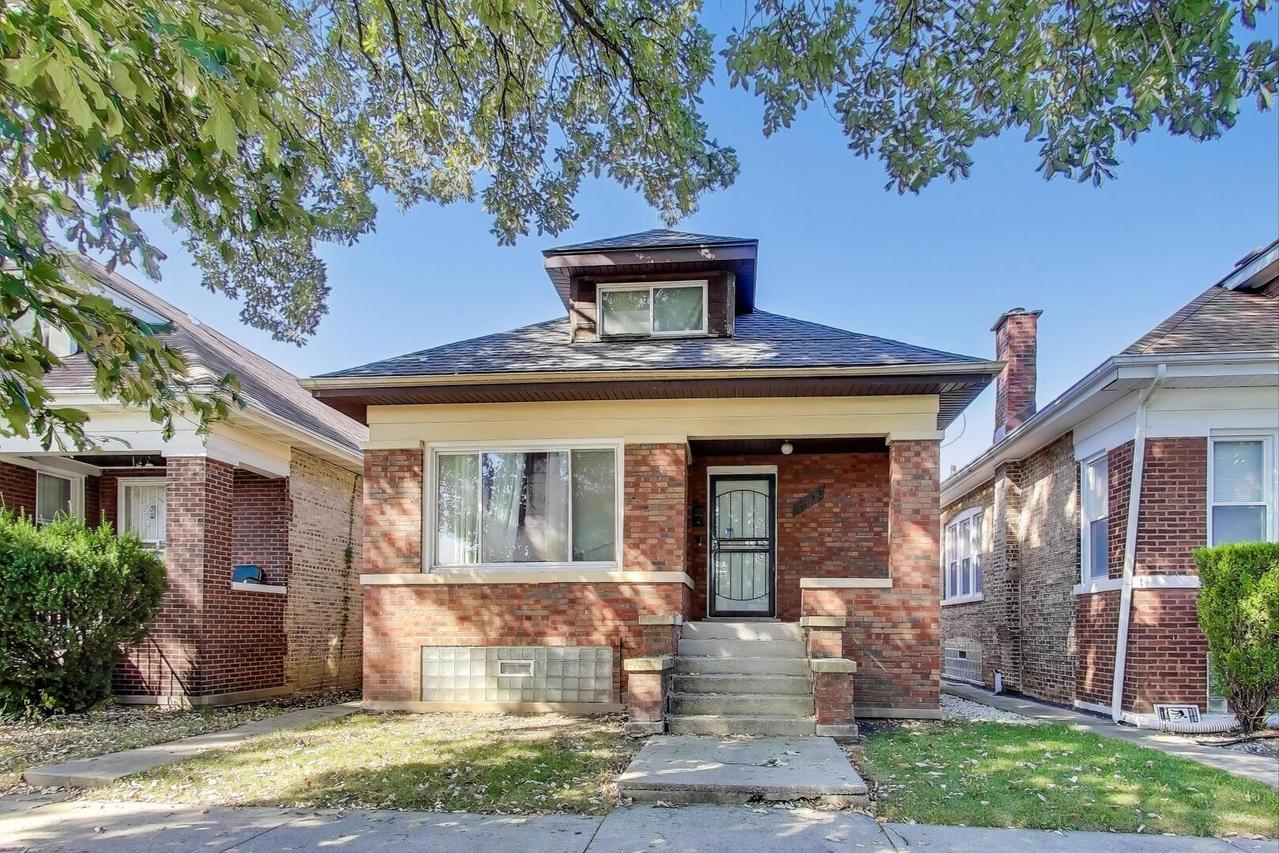 8822 S Ada St., Chicago, IL 60620