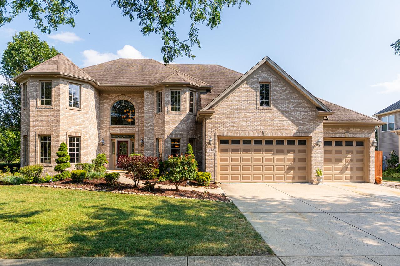 1825 Pampas Cir., Bolingbrook, IL 60490