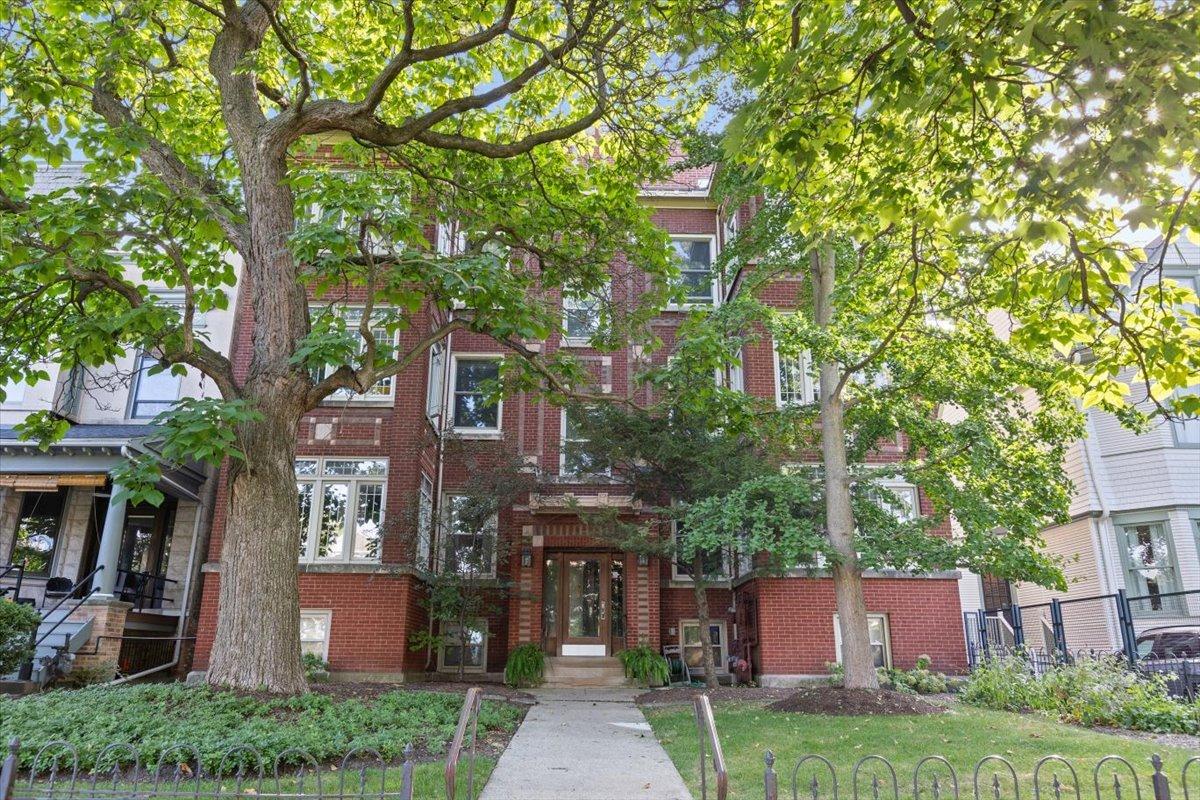 4109 N Greenview Ave. #2N, Chicago, IL 60613