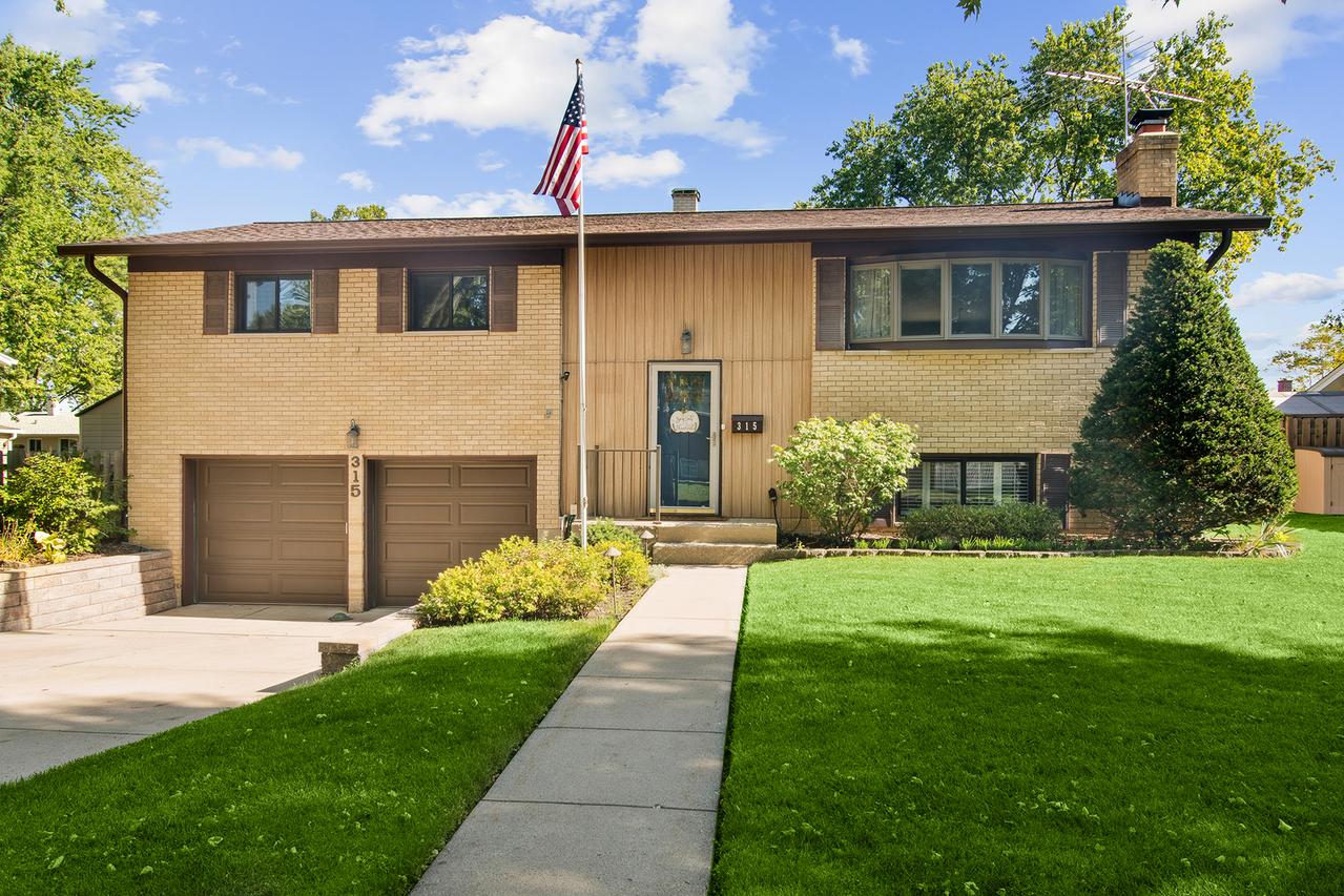 315 N Lytle Dr., Palatine, IL 60074
