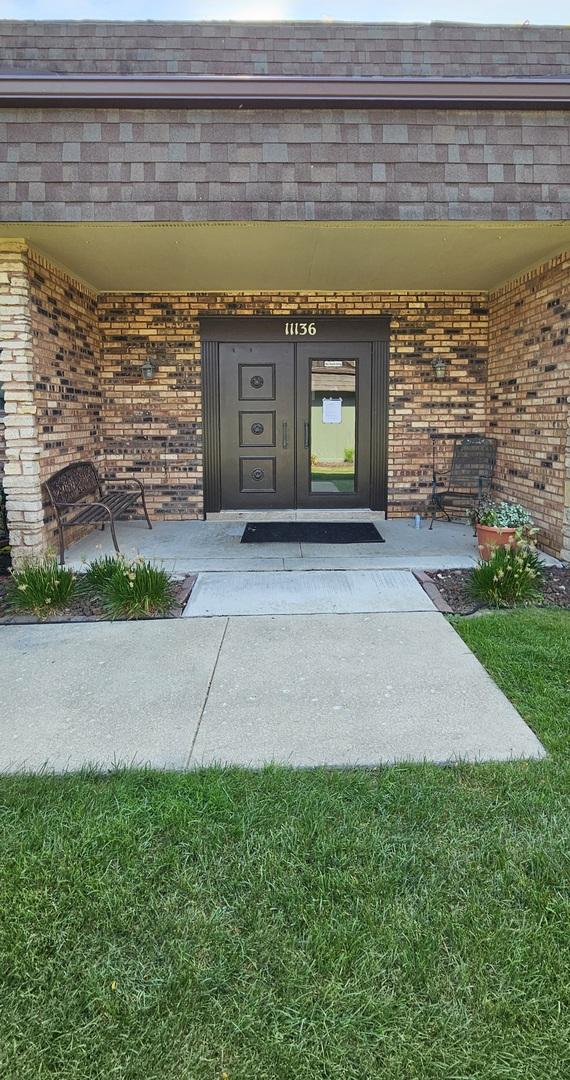 11136 Northwest Rd. #2C, Palos Hills, IL 60465