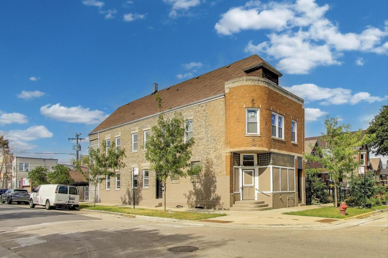 [Address Hidden by Seller], Chicago, IL 60609