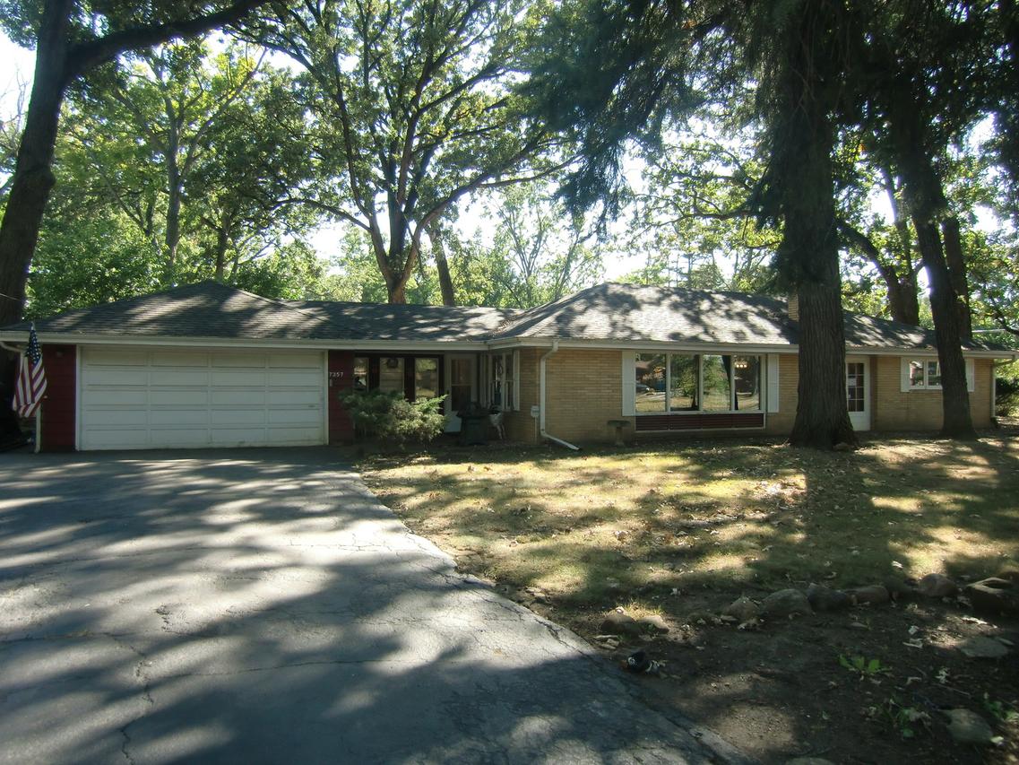 7357 W 109th St., Worth, IL 60482
