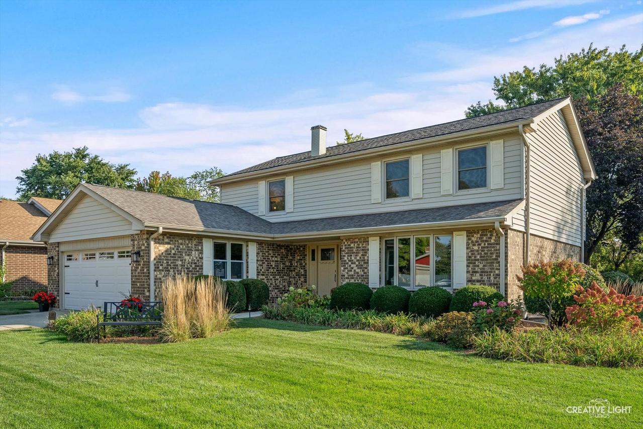 1547 Huntleigh Dr., Wheaton, IL 60189
