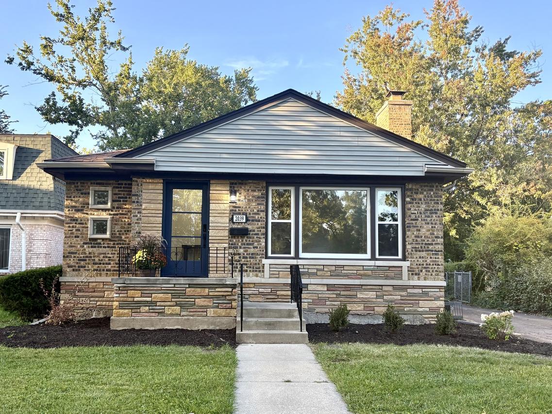 2039 Marston Ln., Flossmoor, IL 60422