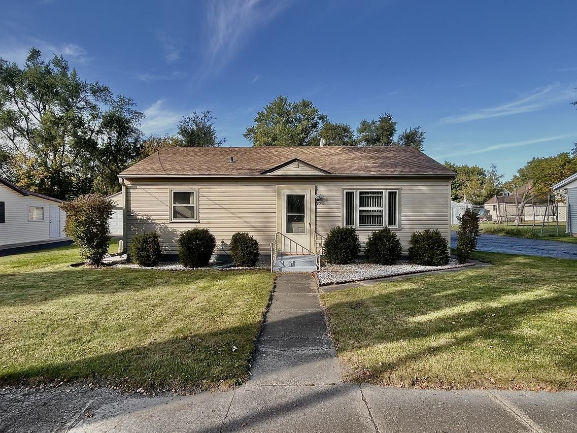 705 W Burbank St., Harvard, IL 60033