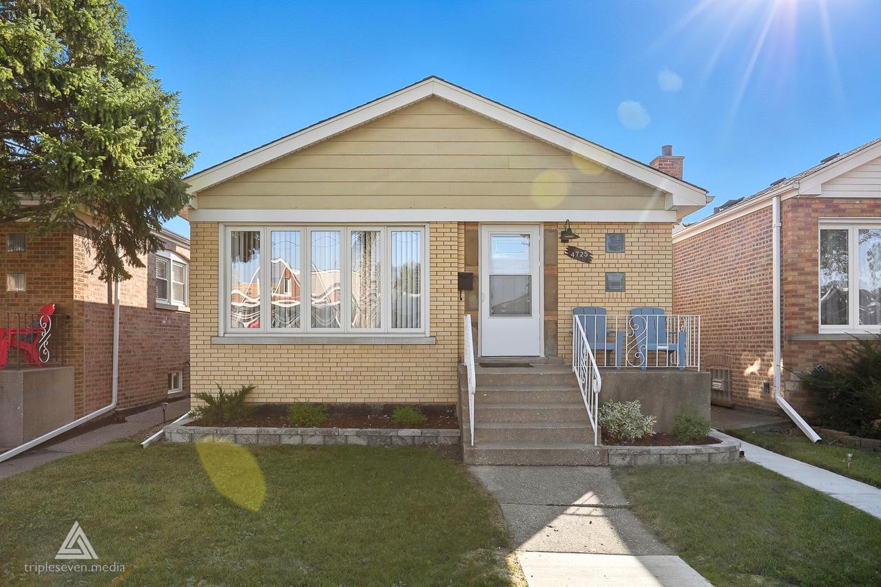 4725 S Laporte Ave., Chicago, IL 60638