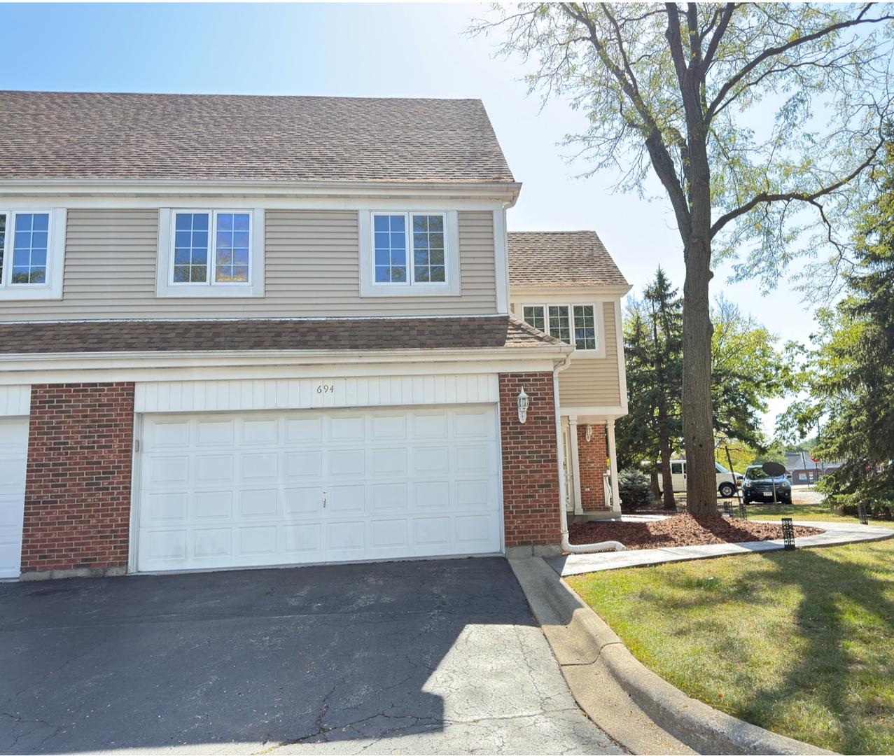 694 Monroe Dr., Lindenhurst, IL 60046