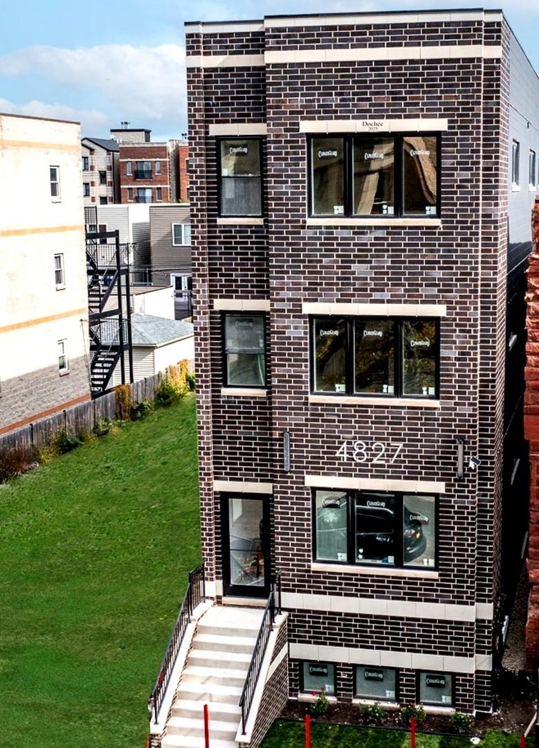 4827 S Saint Lawrence Ave., Chicago, IL 60615