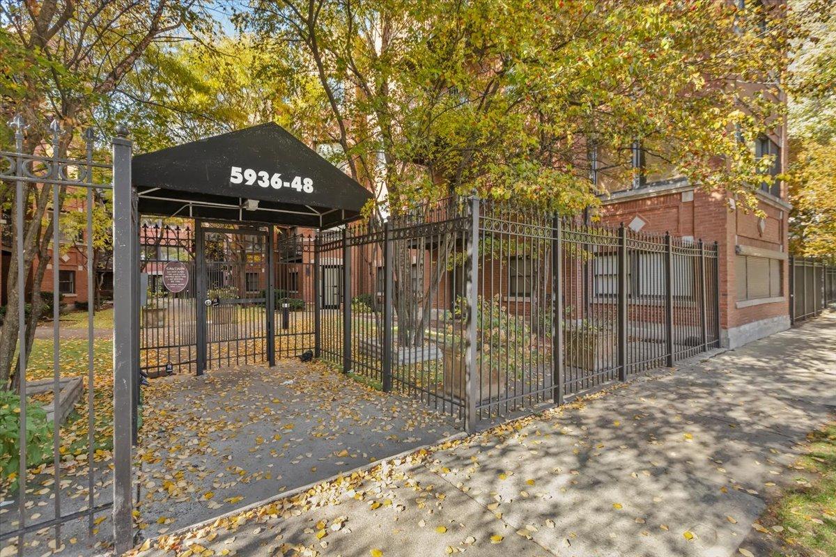 [Address Hidden by Seller], Chicago, IL 60637