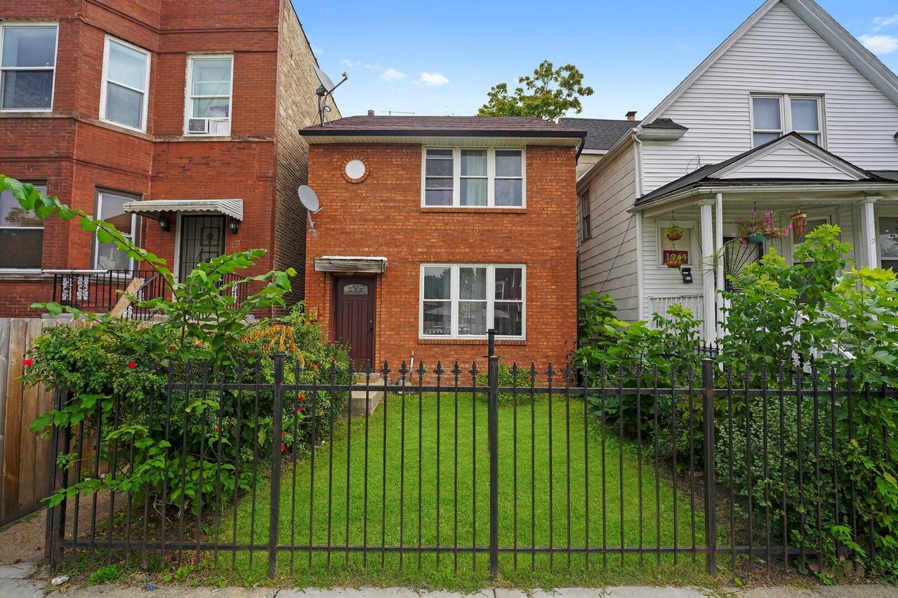 1051 N Parkside Ave., Chicago, IL 60651