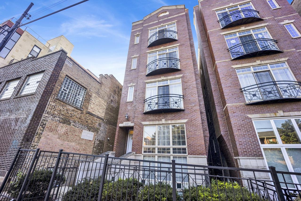 2623 W Belmont Ave. #3, Chicago, IL 60618