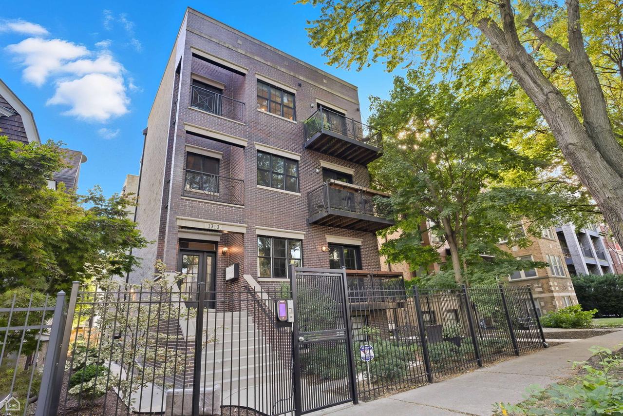 1313 W Carmen Ave. #3N, Chicago, IL 60640