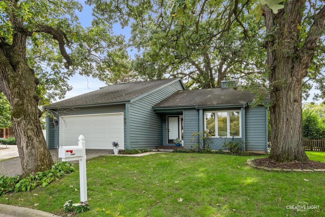 2587 Oakton Ct., Lisle, IL 60532