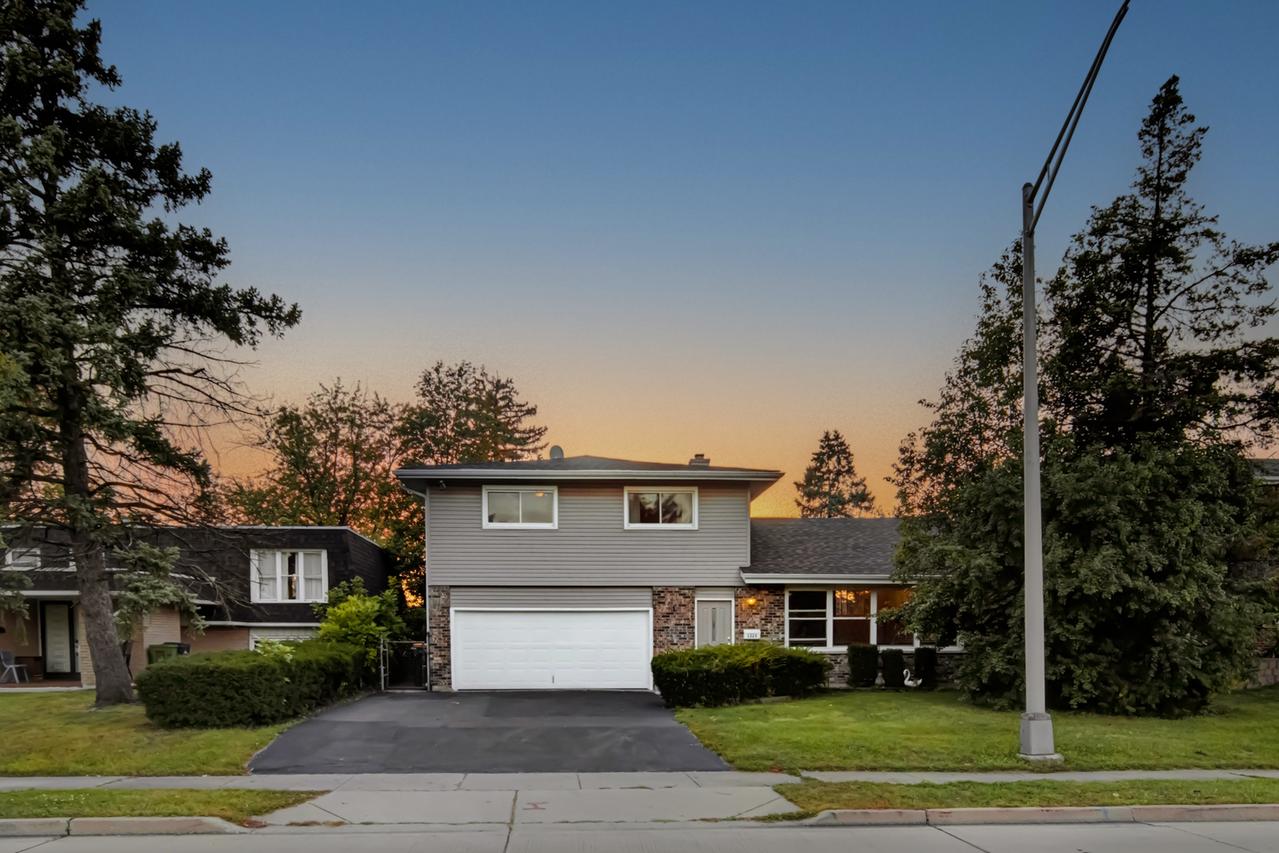 1324 S Main St., Lombard, IL 60148