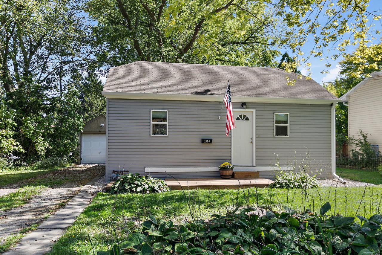 1026 Clay St., Woodstock, IL 60098