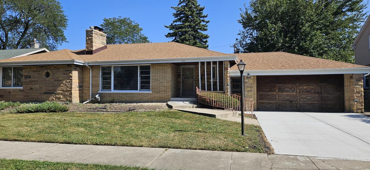 9241 S Richmond Ave., Evergreen Park, IL 60805