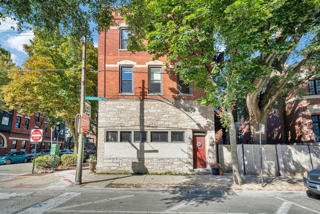 2300 N Southport Ave. #3C, Chicago, IL 60614