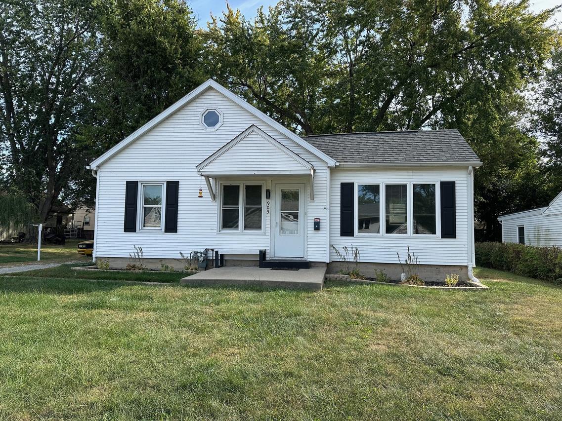 905 W 14th St., Sterling, IL 61081