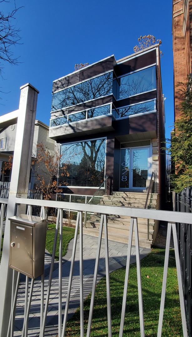 1928 W Wolfram St., Chicago, IL 60657