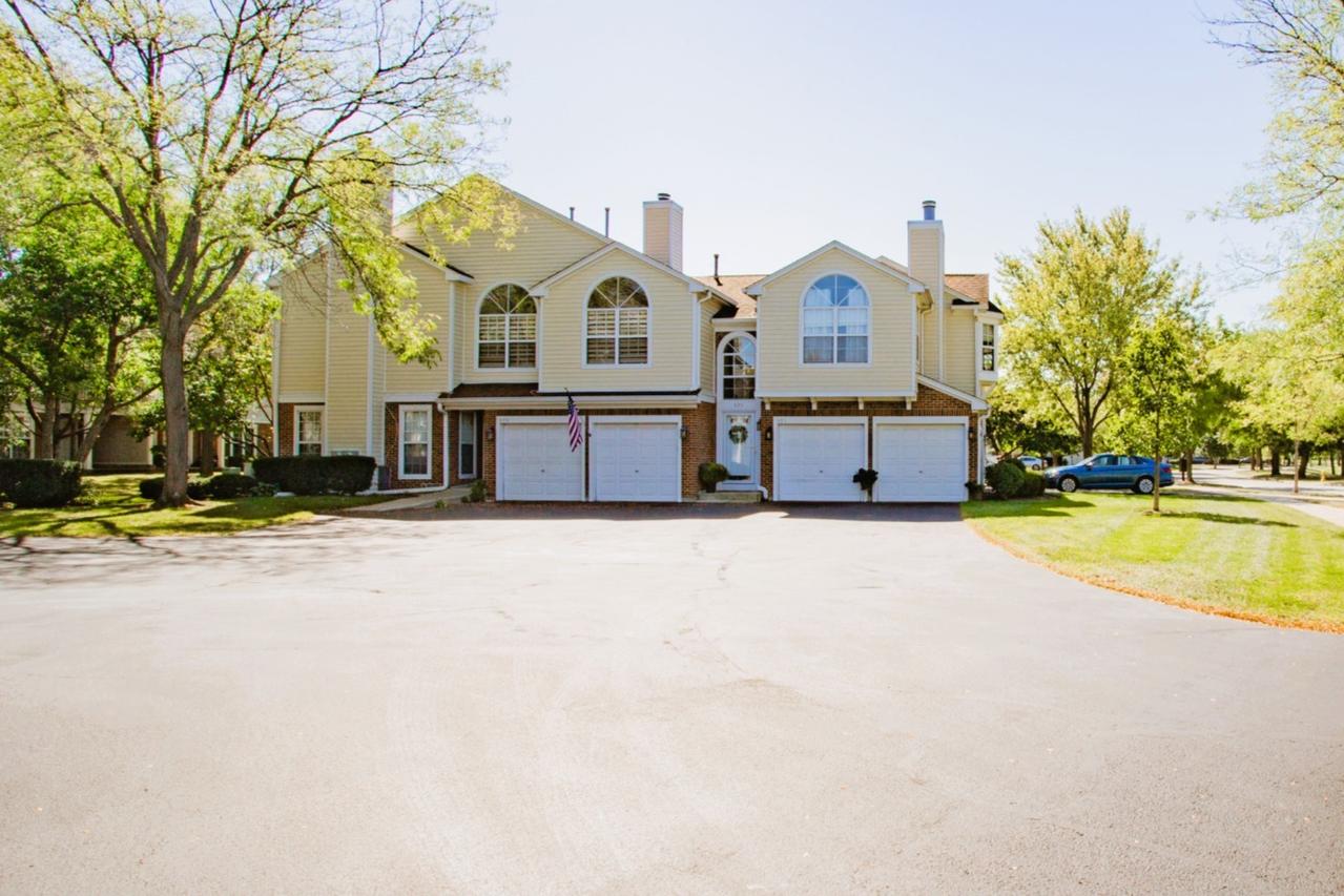 571 Grosse Pointe Cir. #11-7, Vernon Hills, IL 60061