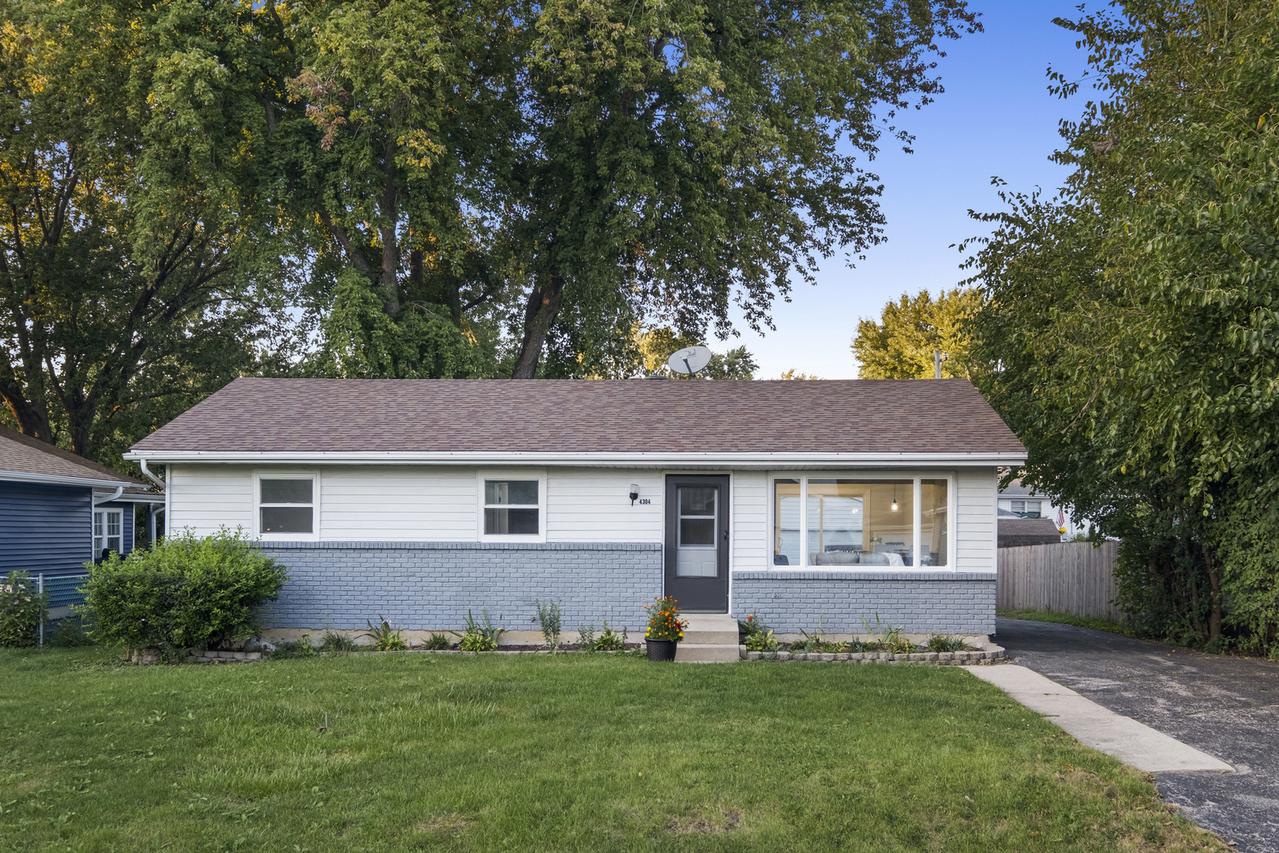 4304 Clearview Dr., Mchenry, IL 60050