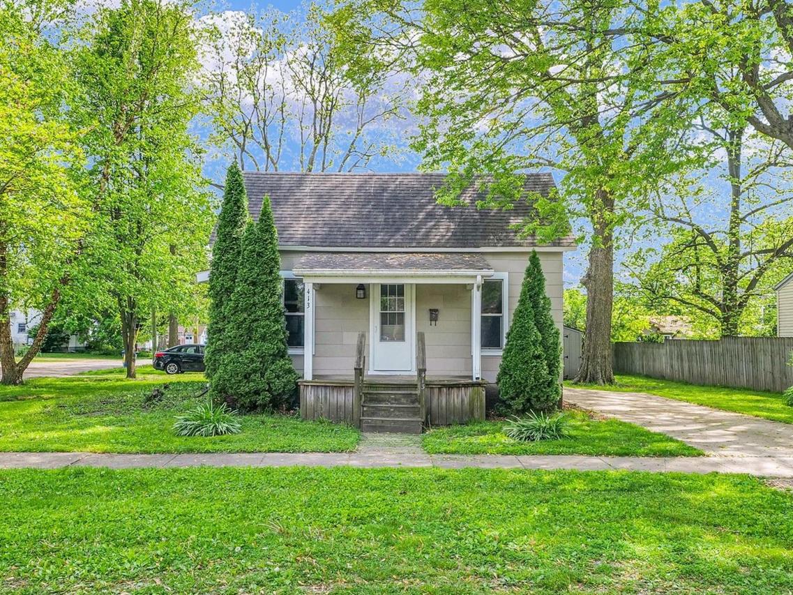 413 E Lincoln St., Monticello, IL 61856